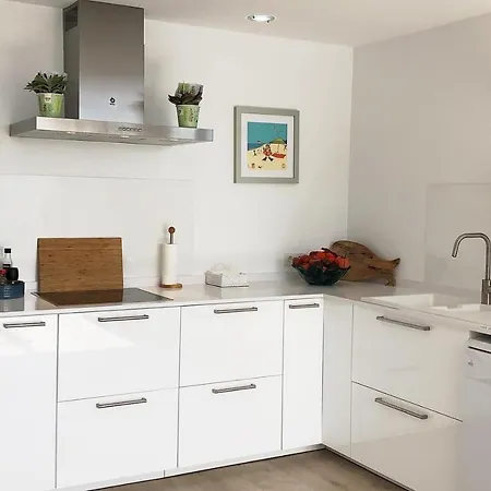 בית נופש Modern Panoramic Sea View House *