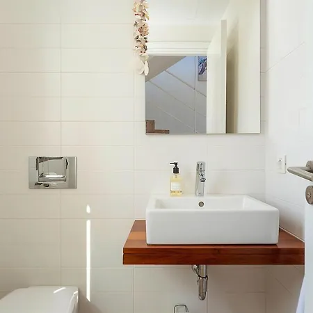 Дом отдыха Modern Panoramic Sea View House Сон-Серра-де-Марина